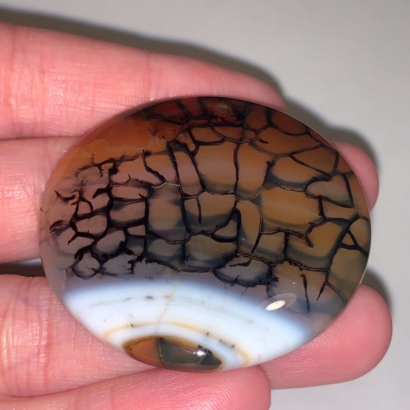 Round Dragon Veins Agate Focal Pendant - Picture 2 of 8